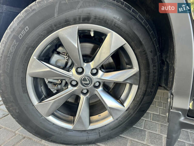 Черный Лексус РХ, объемом двигателя 2 л и пробегом 76 тыс. км за 32999 $, фото 24 на Automoto.ua