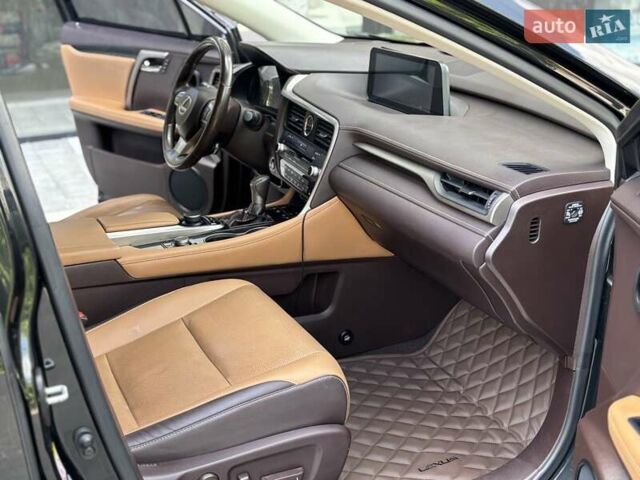 Черный Лексус РХ, объемом двигателя 2 л и пробегом 100 тыс. км за 40700 $, фото 3 на Automoto.ua