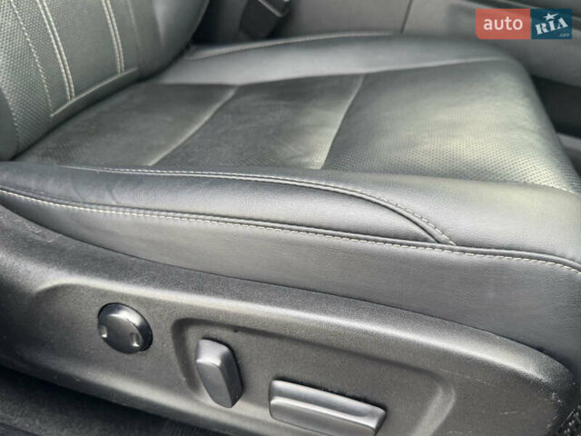 Чорний Лексус РХ, об'ємом двигуна 3.46 л та пробігом 123 тис. км за 39900 $, фото 56 на Automoto.ua