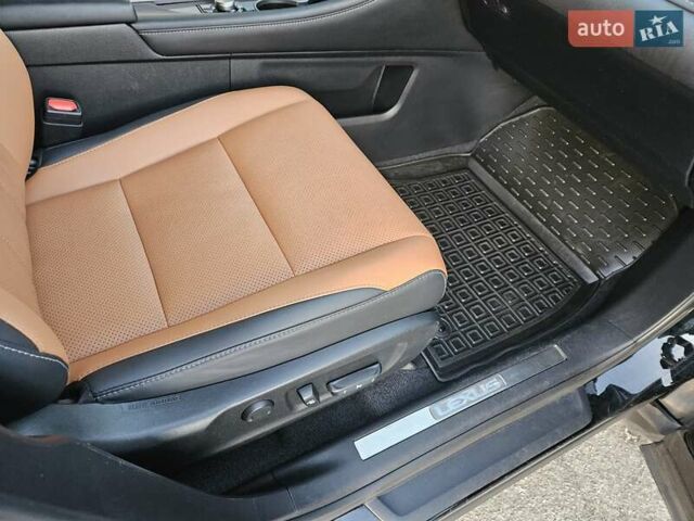 Чорний Лексус РХ, об'ємом двигуна 2 л та пробігом 108 тис. км за 31500 $, фото 25 на Automoto.ua