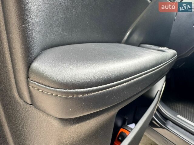 Черный Лексус РХ, объемом двигателя 3.46 л и пробегом 127 тыс. км за 35900 $, фото 71 на Automoto.ua