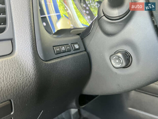 Черный Лексус РХ, объемом двигателя 2 л и пробегом 76 тыс. км за 32999 $, фото 23 на Automoto.ua