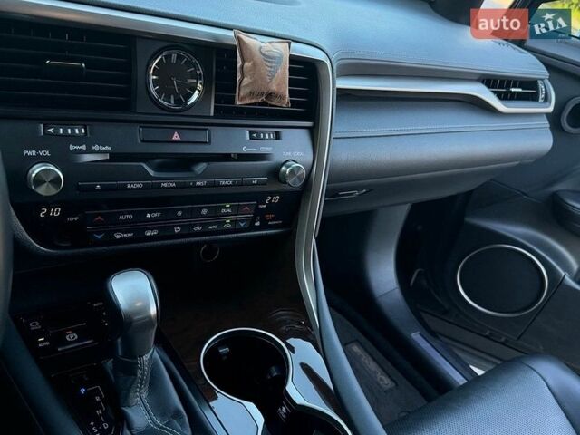 Черный Лексус РХ, объемом двигателя 3.46 л и пробегом 79 тыс. км за 38000 $, фото 25 на Automoto.ua