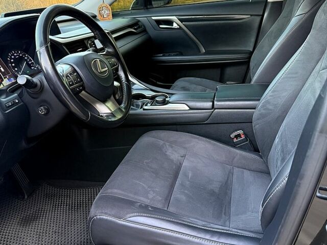 Черный Лексус РХ, объемом двигателя 2 л и пробегом 11500 тыс. км за 35700 $, фото 10 на Automoto.ua