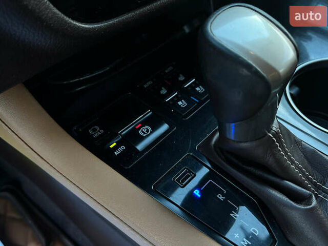 Чорний Лексус РХ, об'ємом двигуна 2 л та пробігом 104 тис. км за 38200 $, фото 15 на Automoto.ua