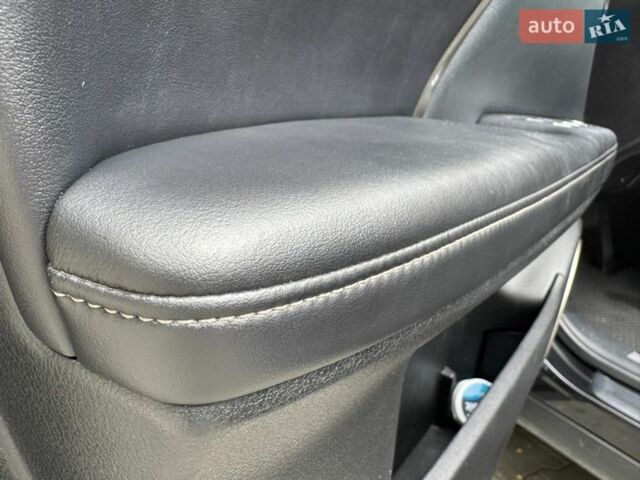Черный Лексус РХ, объемом двигателя 3.46 л и пробегом 125 тыс. км за 38700 $, фото 33 на Automoto.ua