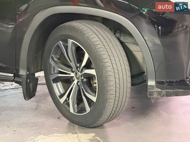Черный Лексус РХ, объемом двигателя 2 л и пробегом 70 тыс. км за 33500 $, фото 13 на Automoto.ua