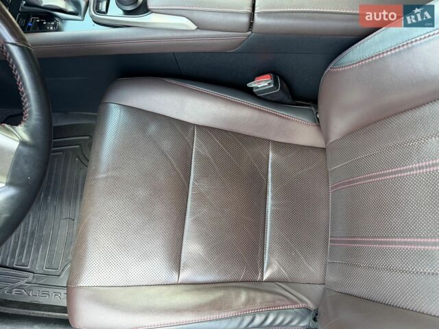 Черный Лексус РХ, объемом двигателя 2 л и пробегом 70 тыс. км за 33500 $, фото 11 на Automoto.ua
