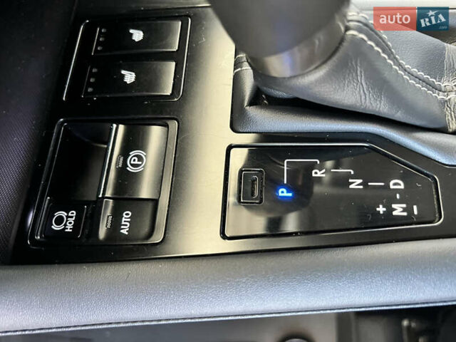 Черный Лексус РХ, объемом двигателя 2 л и пробегом 76 тыс. км за 32999 $, фото 16 на Automoto.ua