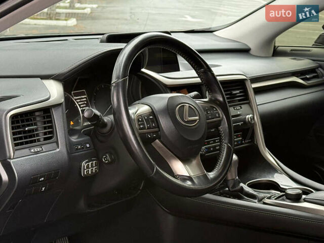 Черный Лексус РХ, объемом двигателя 2 л и пробегом 126 тыс. км за 33999 $, фото 17 на Automoto.ua