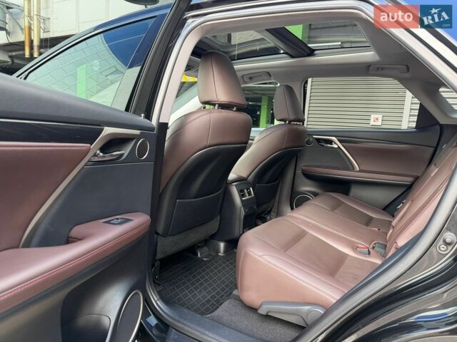 Черный Лексус РХ, объемом двигателя 3.46 л и пробегом 125 тыс. км за 42000 $, фото 12 на Automoto.ua