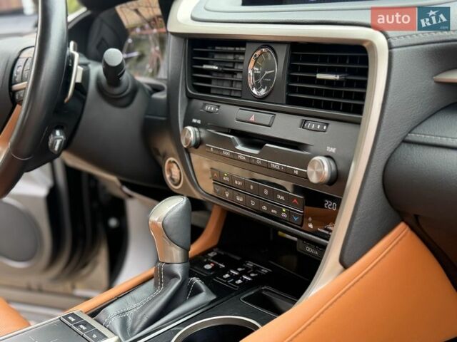 Черный Лексус РХ, объемом двигателя 2 л и пробегом 20 тыс. км за 44900 $, фото 28 на Automoto.ua