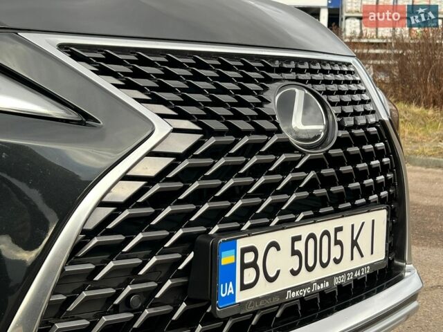 Чорний Лексус РХ, об'ємом двигуна 2 л та пробігом 185 тис. км за 39750 $, фото 5 на Automoto.ua