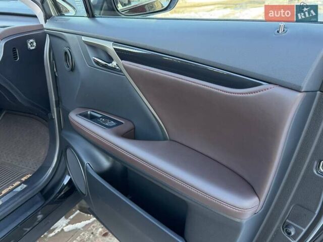 Черный Лексус РХ, объемом двигателя 2 л и пробегом 59 тыс. км за 42950 $, фото 77 на Automoto.ua