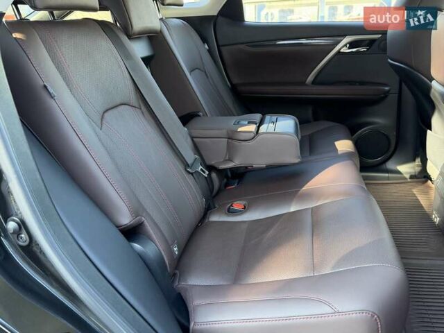 Черный Лексус РХ, объемом двигателя 2 л и пробегом 59 тыс. км за 42950 $, фото 70 на Automoto.ua
