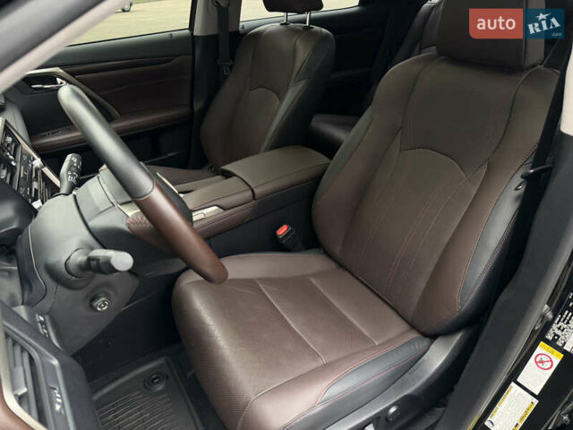 Лексус РХ 2019 в Киеве на Automoto.ua Черный Лексус РХ, объемом двигателя 3.46 л и пробегом 8 тыс. км за 35500 $, фото 22 на Automoto.ua