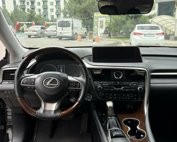 Черный Лексус РХ, объемом двигателя 3.5 л и пробегом 100 тыс. км за 35500 $, фото 5 на Automoto.ua