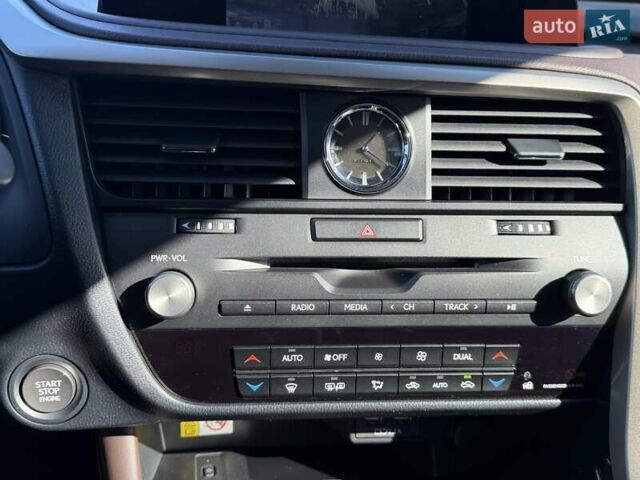 Черный Лексус РХ, объемом двигателя 2 л и пробегом 59 тыс. км за 42950 $, фото 97 на Automoto.ua