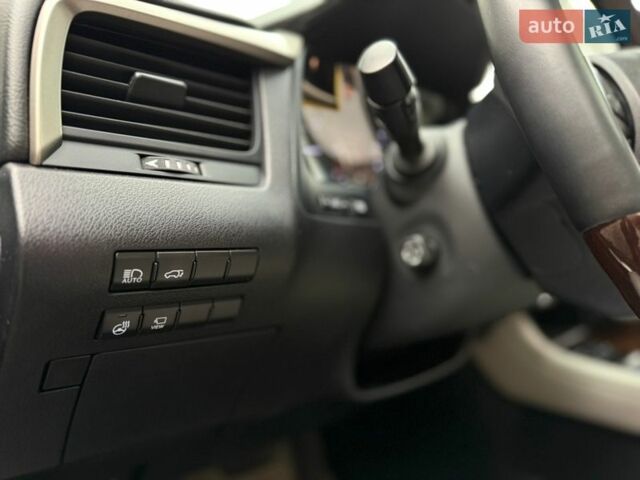 Черный Лексус РХ, объемом двигателя 3.46 л и пробегом 80 тыс. км за 36500 $, фото 19 на Automoto.ua