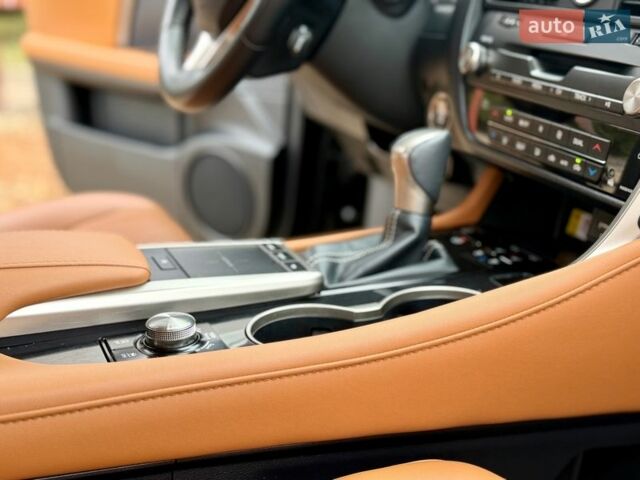 Черный Лексус РХ, объемом двигателя 2 л и пробегом 20 тыс. км за 44900 $, фото 25 на Automoto.ua