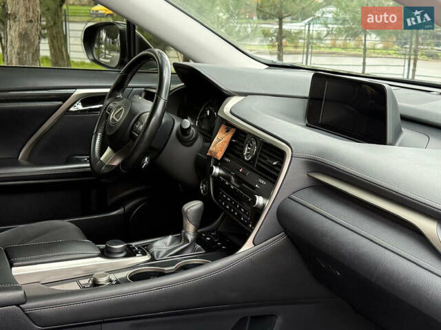 Черный Лексус РХ, объемом двигателя 2 л и пробегом 126 тыс. км за 33999 $, фото 8 на Automoto.ua