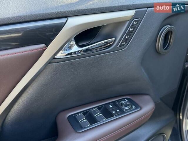 Черный Лексус РХ, объемом двигателя 2 л и пробегом 59 тыс. км за 42950 $, фото 49 на Automoto.ua