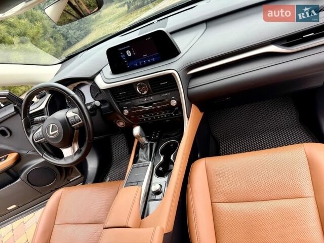 Черный Лексус РХ, объемом двигателя 2 л и пробегом 20 тыс. км за 44900 $, фото 31 на Automoto.ua