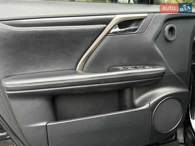 Черный Лексус РХ, объемом двигателя 2 л и пробегом 120 тыс. км за 34900 $, фото 21 на Automoto.ua