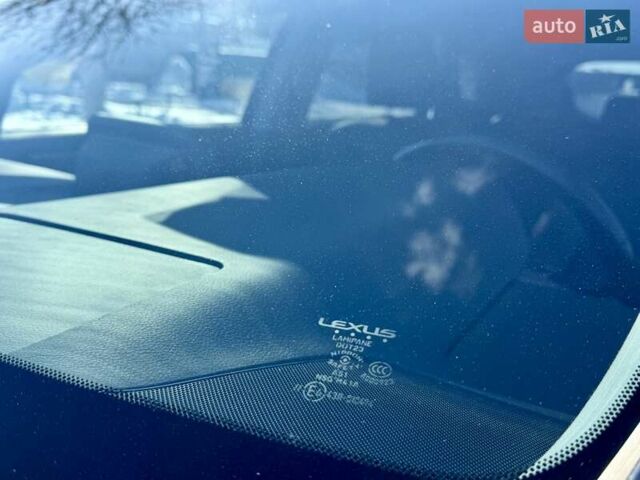 Черный Лексус РХ, объемом двигателя 2 л и пробегом 59 тыс. км за 42950 $, фото 40 на Automoto.ua