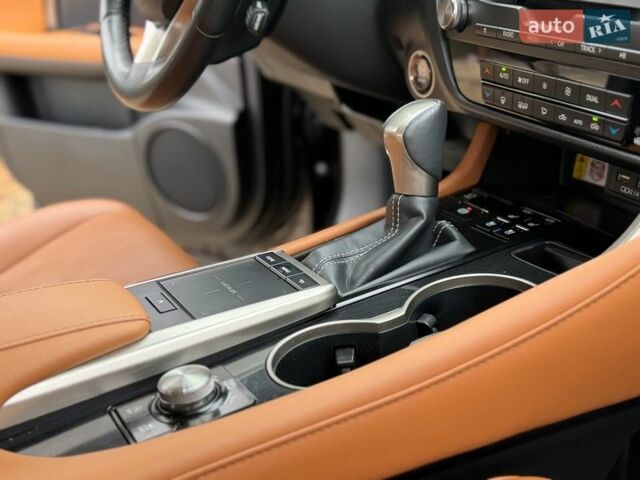 Черный Лексус РХ, объемом двигателя 2 л и пробегом 20 тыс. км за 44900 $, фото 24 на Automoto.ua