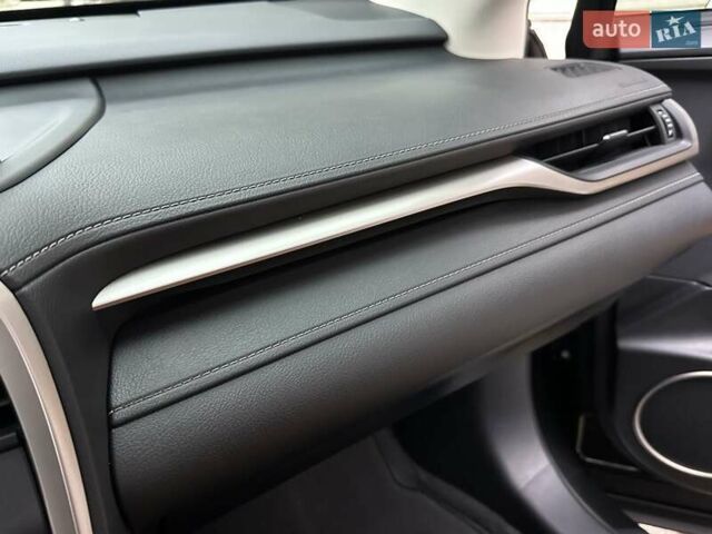 Черный Лексус РХ, объемом двигателя 3.46 л и пробегом 46 тыс. км за 55400 $, фото 63 на Automoto.ua