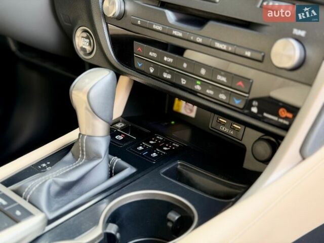 Черный Лексус РХ, объемом двигателя 2 л и пробегом 79 тыс. км за 45400 $, фото 24 на Automoto.ua