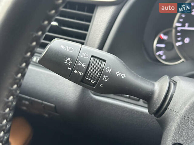 Черный Лексус РХ, объемом двигателя 2 л и пробегом 145 тыс. км за 34000 $, фото 39 на Automoto.ua