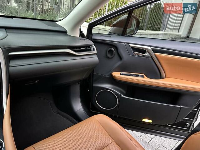 Черный Лексус РХ, объемом двигателя 3.46 л и пробегом 46 тыс. км за 55400 $, фото 62 на Automoto.ua
