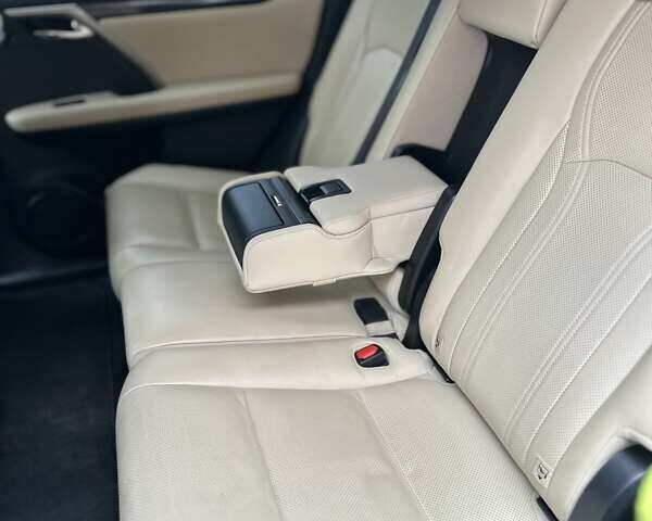 Черный Лексус РХ, объемом двигателя 2 л и пробегом 68 тыс. км за 47000 $, фото 15 на Automoto.ua