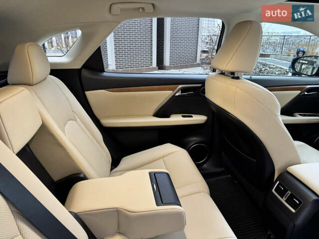 Чорний Лексус РХ, об'ємом двигуна 3.46 л та пробігом 35 тис. км за 49000 $, фото 29 на Automoto.ua