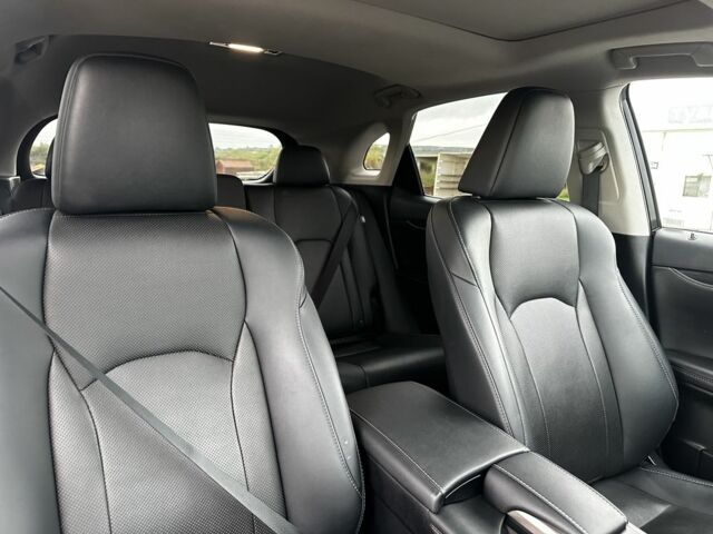 Лексус РХ 2020 в Ужгороде на Automoto.ua Черный Лексус РХ, объемом двигателя 3.5 л и пробегом 103 тыс. км за 37000 $, фото 5 на Automoto.ua