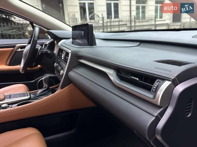 Черный Лексус РХ, объемом двигателя 3.46 л и пробегом 46 тыс. км за 55400 $, фото 66 на Automoto.ua