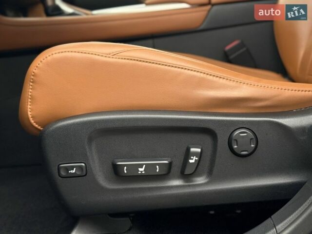 Чорний Лексус РХ, об'ємом двигуна 3.46 л та пробігом 175 тис. км за 39999 $, фото 13 на Automoto.ua