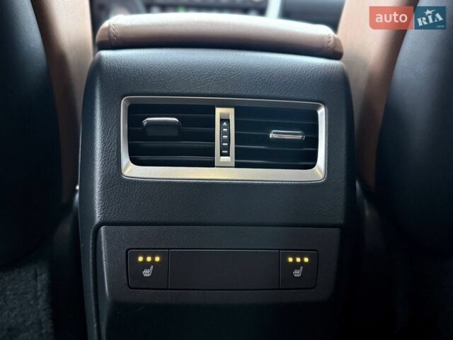 Чорний Лексус РХ, об'ємом двигуна 3.46 л та пробігом 175 тис. км за 39999 $, фото 29 на Automoto.ua