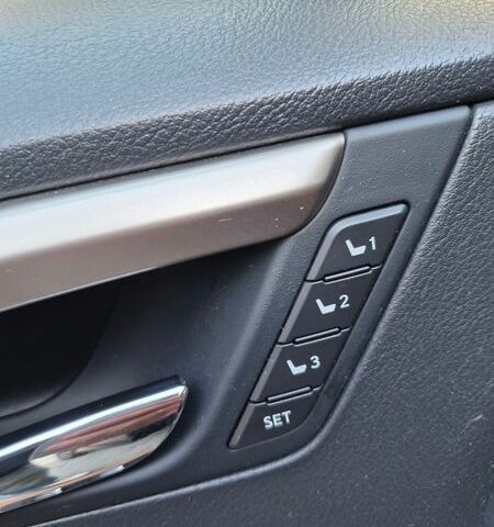 Чорний Лексус РХ, об'ємом двигуна 2 л та пробігом 102 тис. км за 45000 $, фото 20 на Automoto.ua