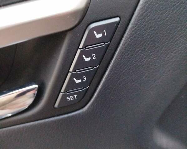 Черный Лексус РХ, объемом двигателя 3.46 л и пробегом 93 тыс. км за 40900 $, фото 3 на Automoto.ua