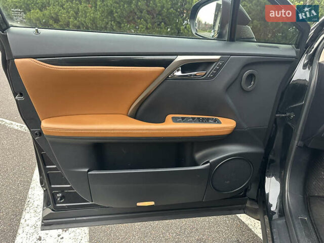 Черный Лексус РХ, объемом двигателя 2 л и пробегом 145 тыс. км за 34000 $, фото 15 на Automoto.ua