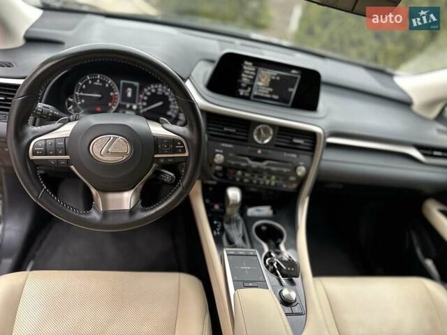 Черный Лексус РХ, объемом двигателя 2 л и пробегом 68 тыс. км за 47000 $, фото 12 на Automoto.ua