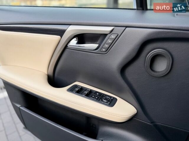 Черный Лексус РХ, объемом двигателя 2 л и пробегом 79 тыс. км за 45400 $, фото 21 на Automoto.ua