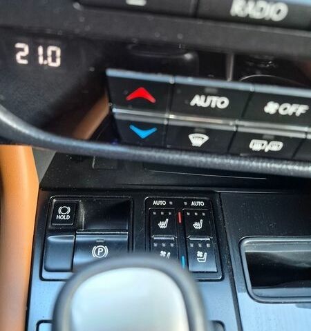 Чорний Лексус РХ, об'ємом двигуна 2 л та пробігом 102 тис. км за 45000 $, фото 28 на Automoto.ua