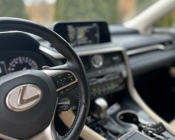 Черный Лексус РХ, объемом двигателя 2 л и пробегом 68 тыс. км за 47000 $, фото 11 на Automoto.ua