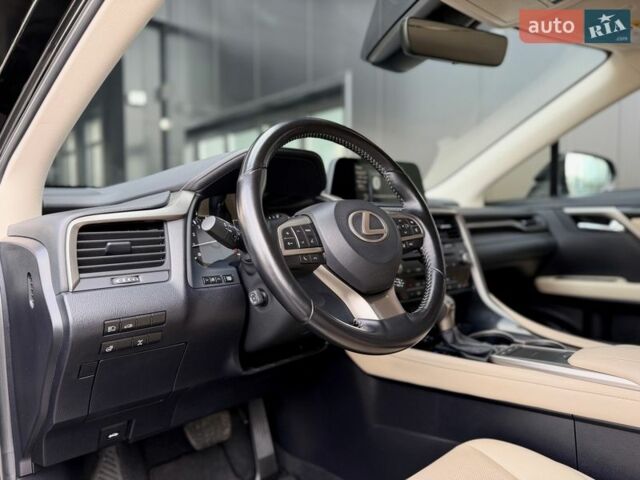 Черный Лексус РХ, объемом двигателя 2 л и пробегом 79 тыс. км за 45400 $, фото 19 на Automoto.ua