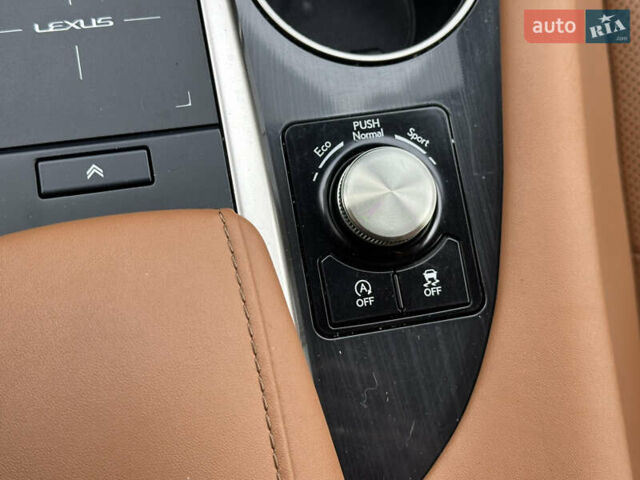 Черный Лексус РХ, объемом двигателя 2 л и пробегом 145 тыс. км за 34000 $, фото 46 на Automoto.ua