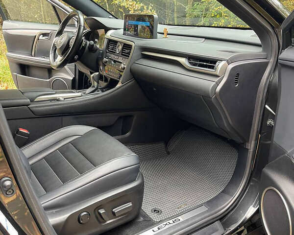 Лексус РХ 2020 в Виннице на Automoto.ua Черный Лексус РХ, объемом двигателя 3.5 л и пробегом 74 тыс. км за 55000 $, фото 58 на Automoto.ua